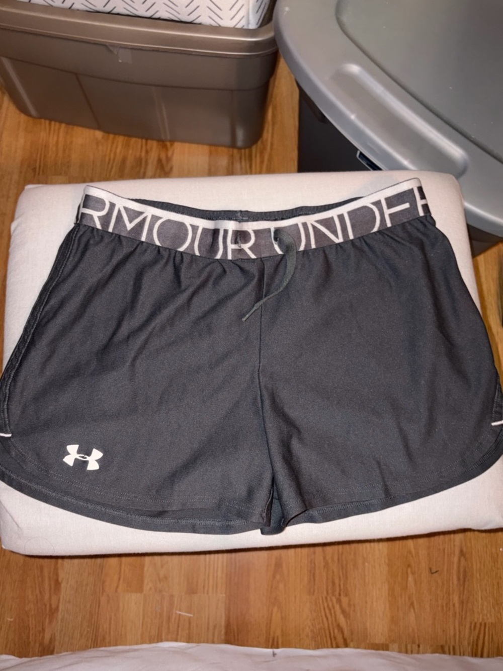 Under Armour Women’s grey Athletic Shorts